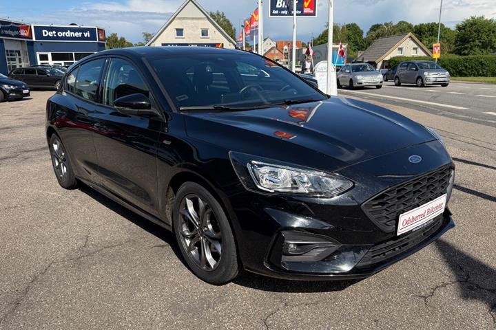 Sort Ford Focus fra 2019