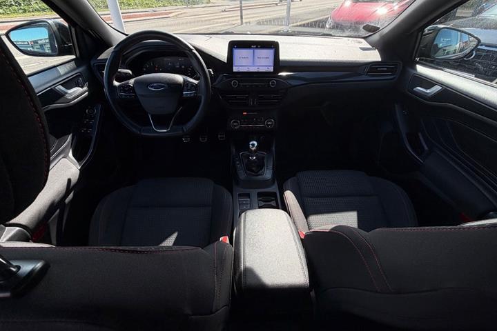 Sort Ford Focus fra 2019