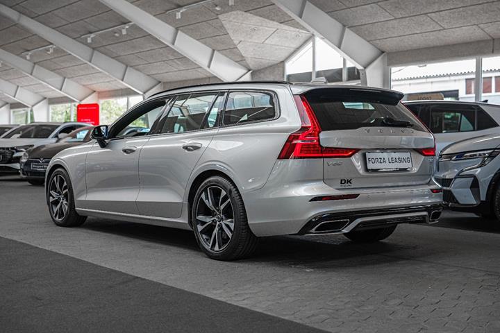Sølv Volvo V60 fra 2019