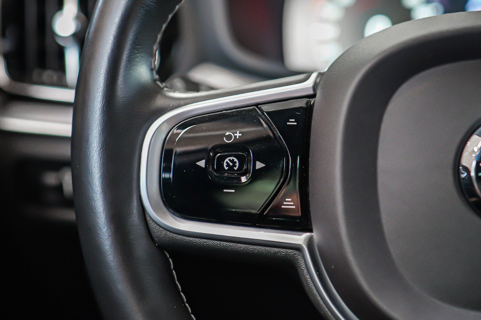 Sølv Volvo V60 fra 2019