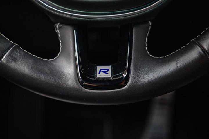 Sølv Volvo V60 fra 2019