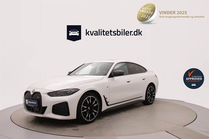 Hvid BMW i4 fra 2023 set udefra