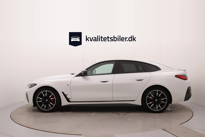 Hvid BMW i4 fra 2023