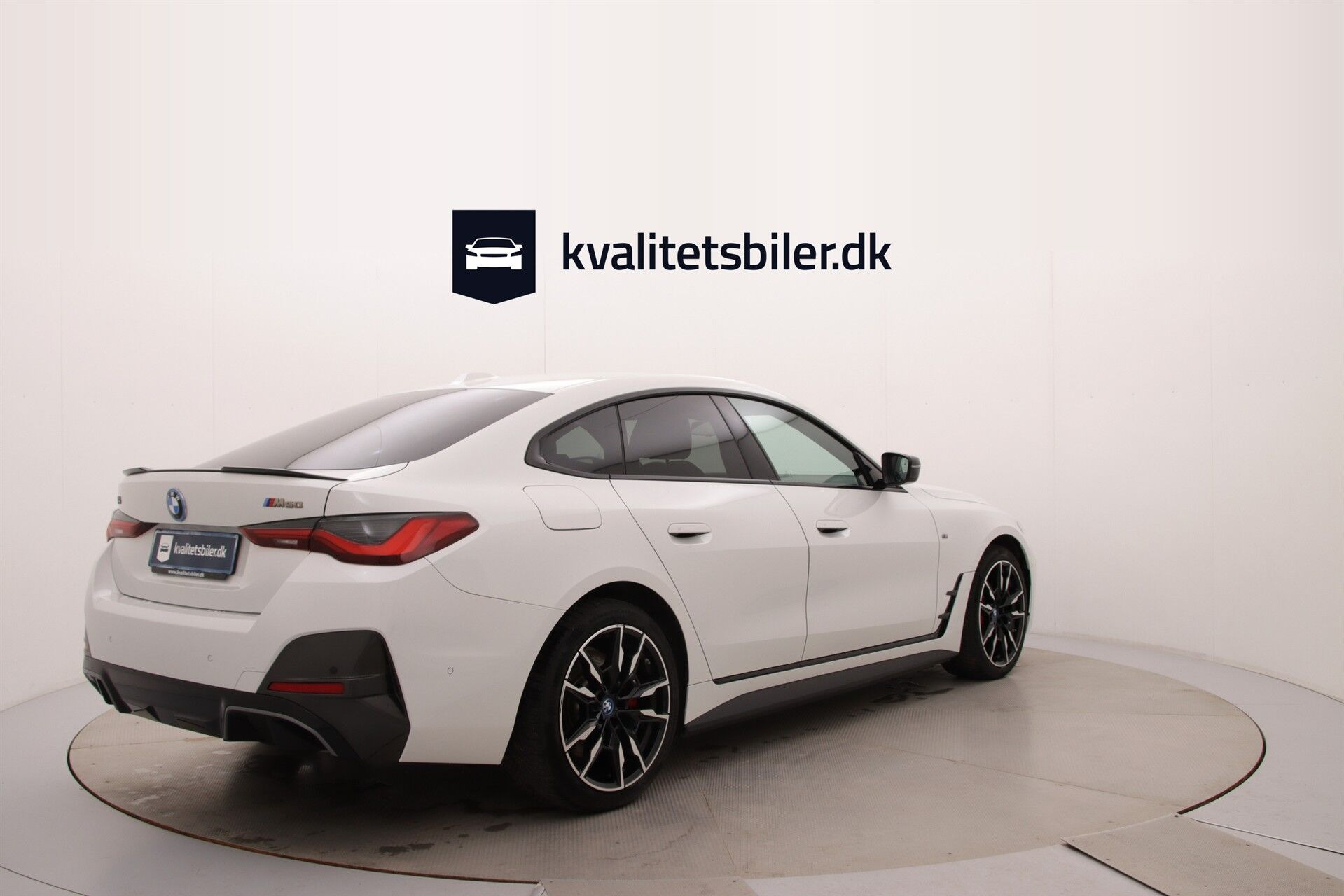 Hvid BMW i4 fra 2023