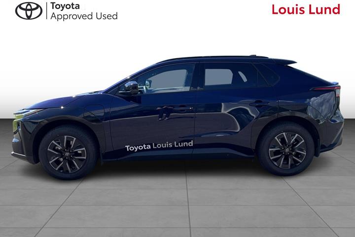 Blå Toyota BZ4X fra 2025