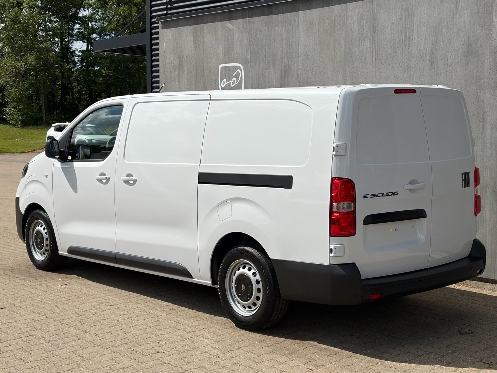 Hvid Fiat E-Scudo fra 2026