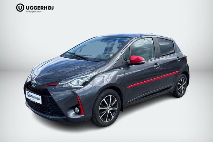 Grå Toyota Yaris fra 2020 set udefra