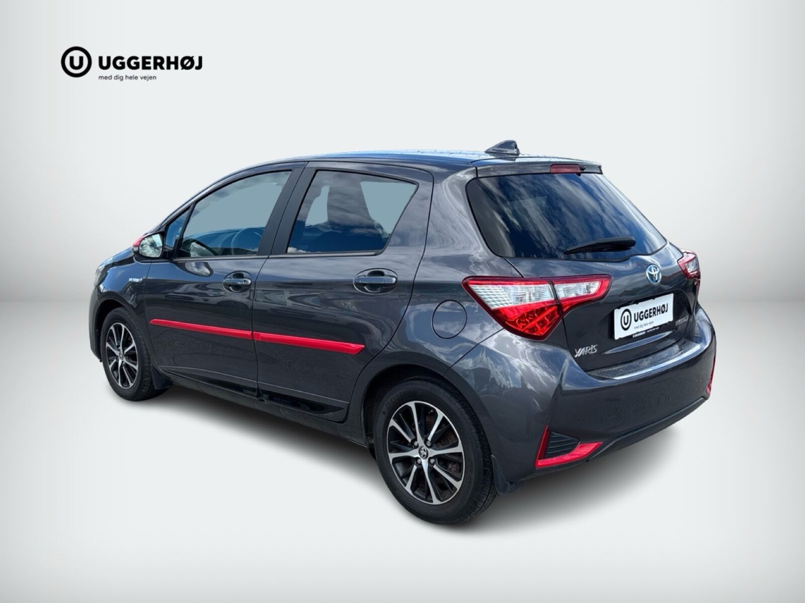 Grå Toyota Yaris fra 2020