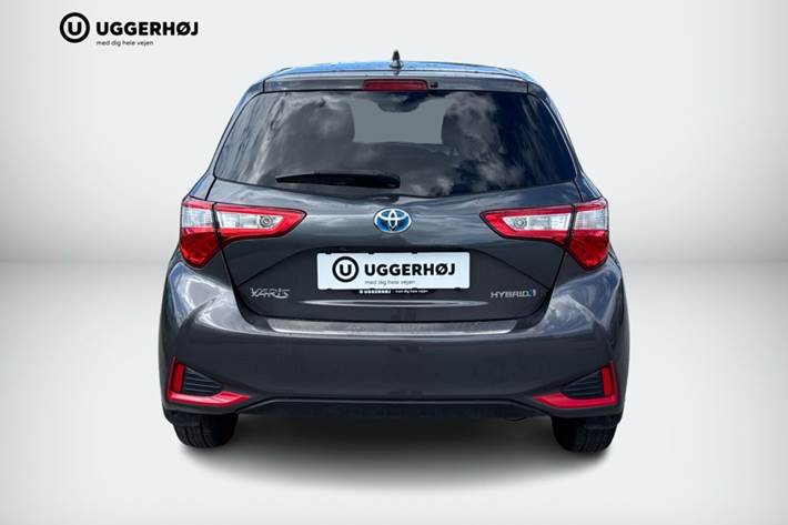Grå Toyota Yaris fra 2020