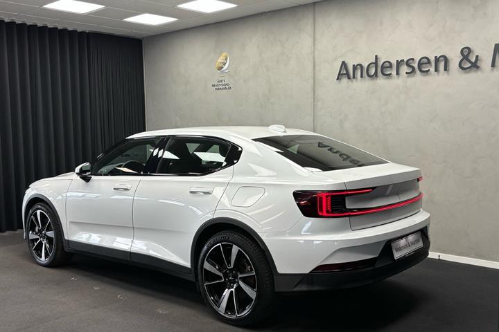 Hvid Polestar 2 fra 2023