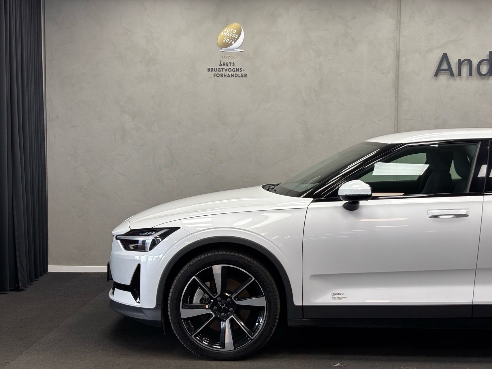 Hvid Polestar 2 fra 2023