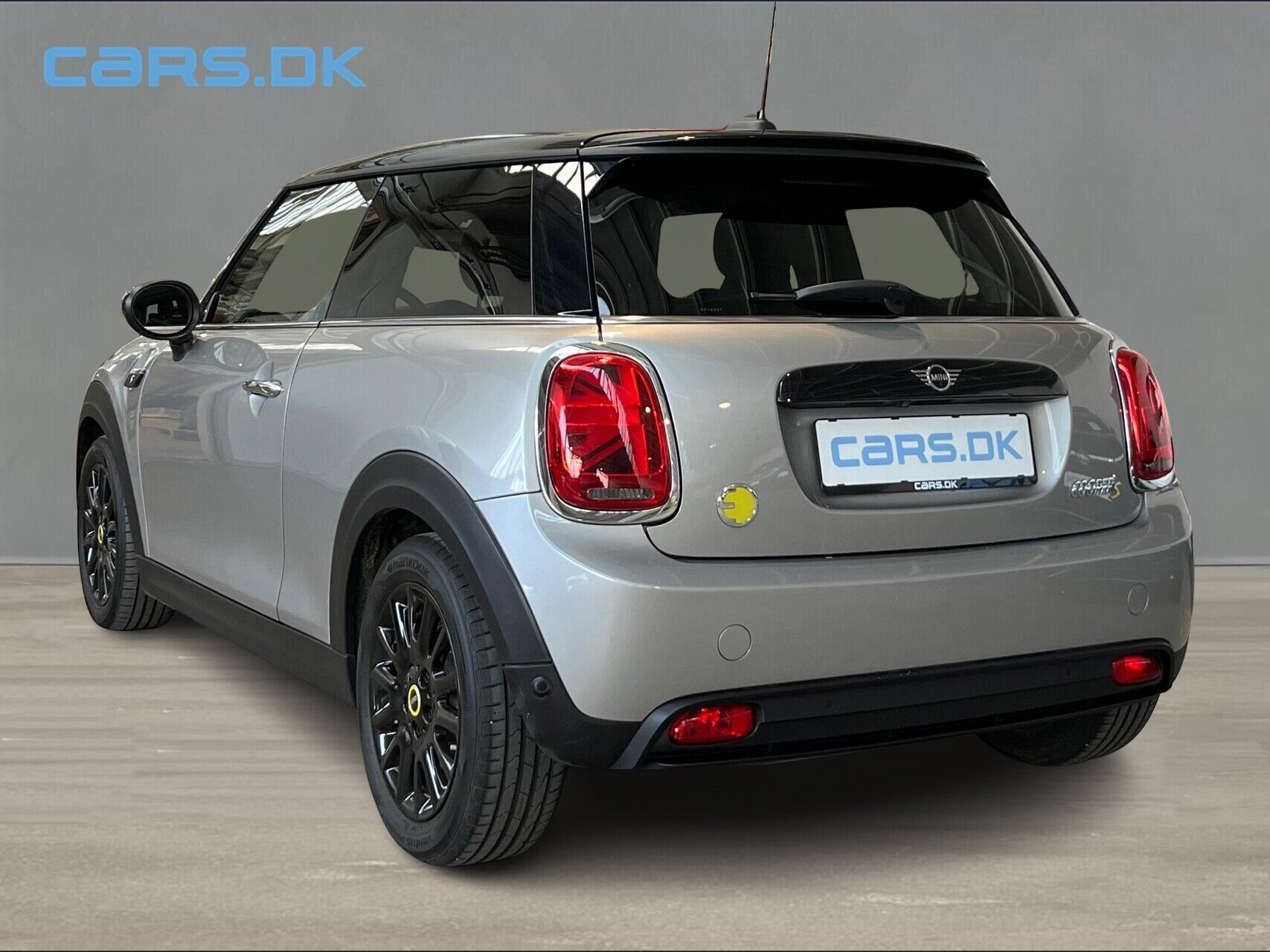 Grå Mini Cooper fra 2023