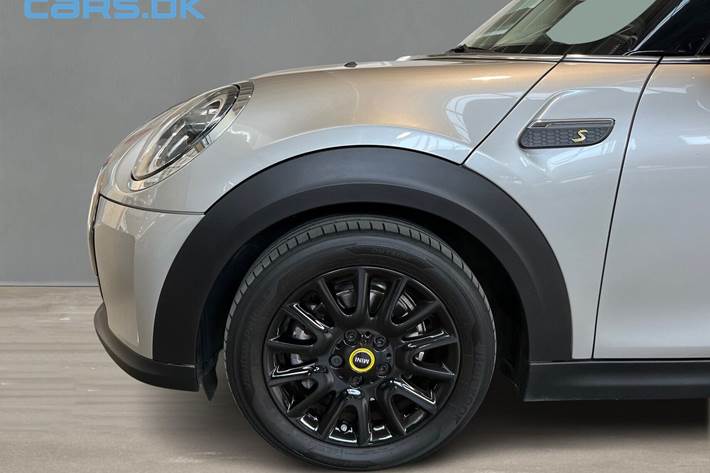 Grå Mini Cooper fra 2023