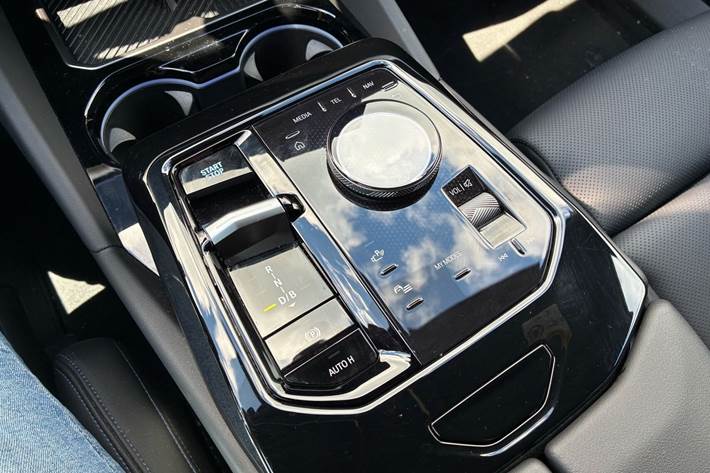 undefined BMW i5 fra 2024