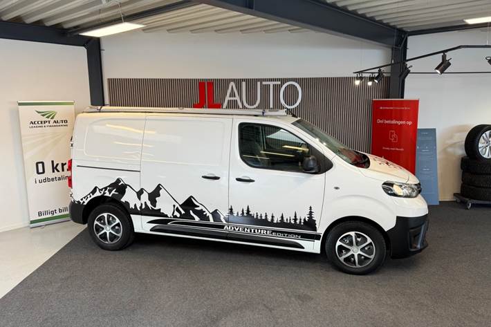 Hvid Toyota ProAce fra 2017