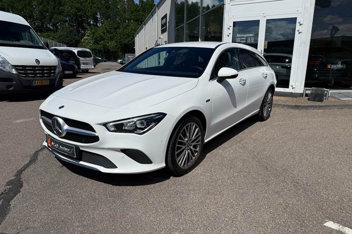 Hvid Mercedes CLA250 e fra 2021
