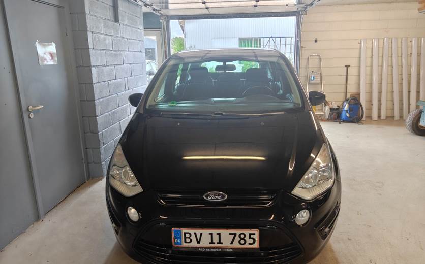 Ford S-MAX 2,0 TDCi 140 Collection 7prs