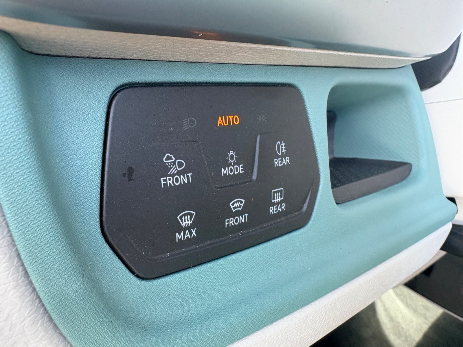 Sølv VW ID.Buzz fra 2023