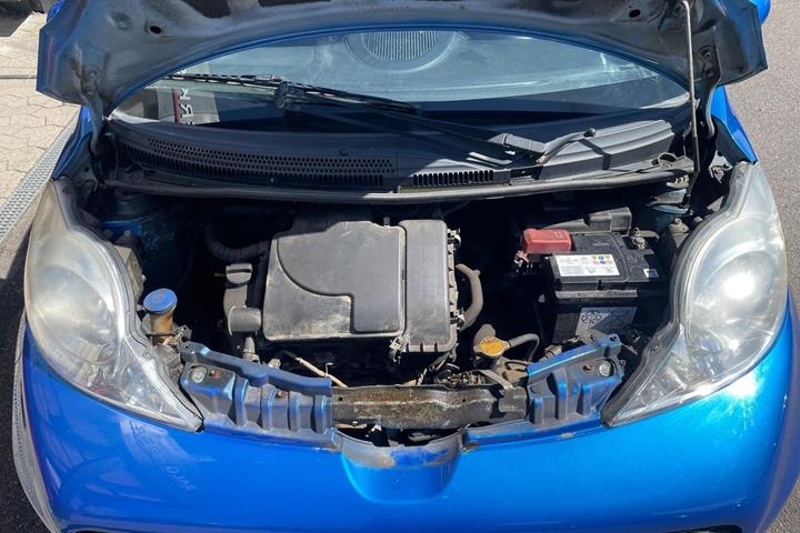 Blå Peugeot 107 fra 2011
