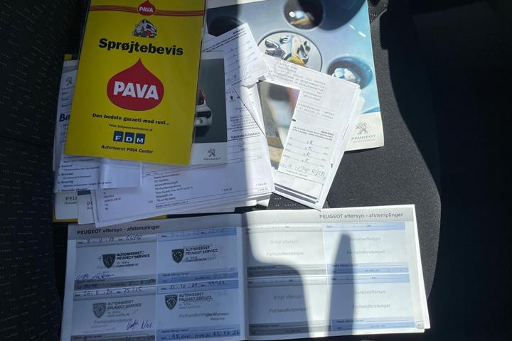 Blå Peugeot 107 fra 2011