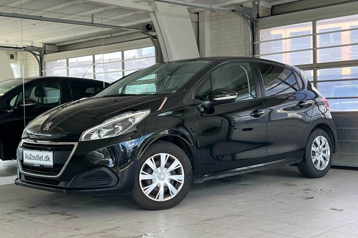 Sort Peugeot 208 fra 2019