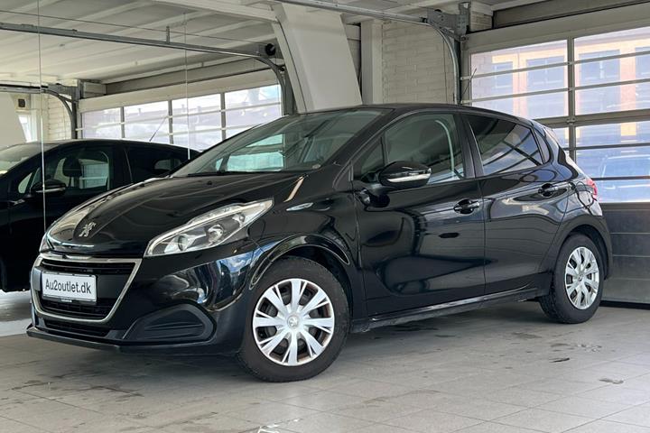 Sort Peugeot 208 fra 2019 set udefra