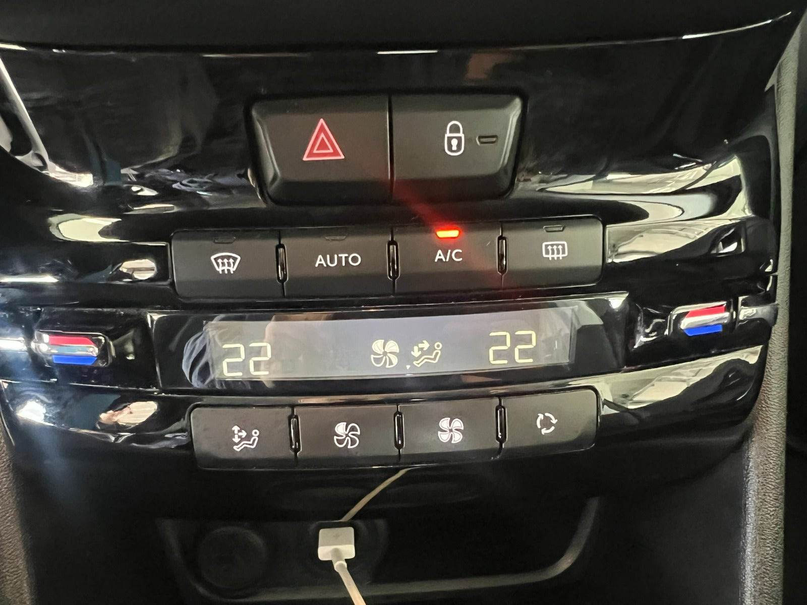 Sort Peugeot 208 fra 2019