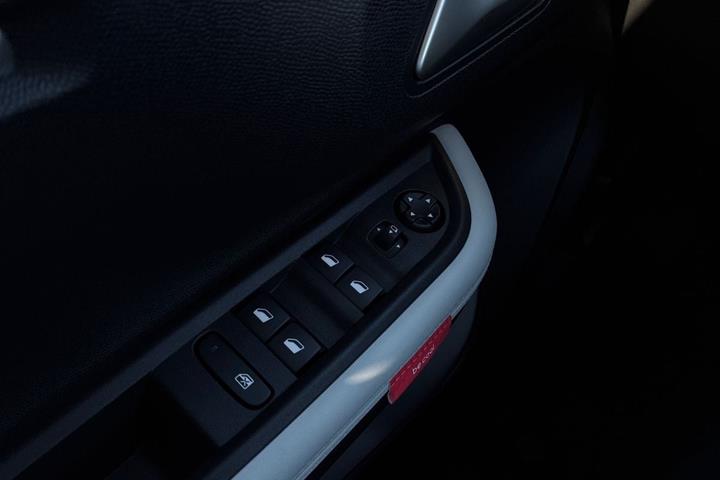 Grøn Citroën e-C3 Aircross fra 2025
