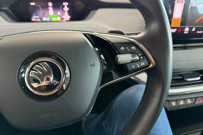 Sort Skoda Enyaq fra 2023
