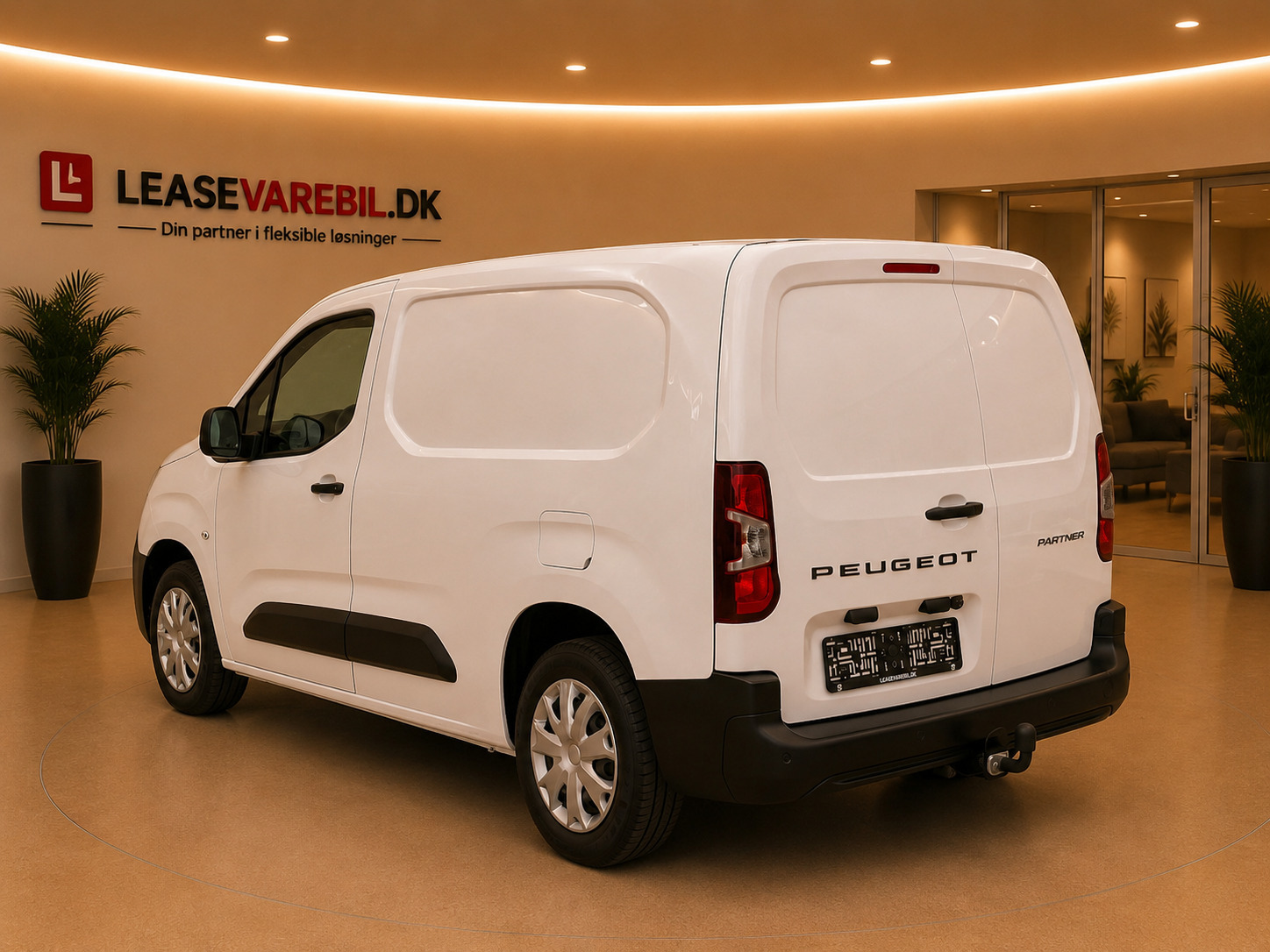 Hvid Peugeot Partner fra 2024