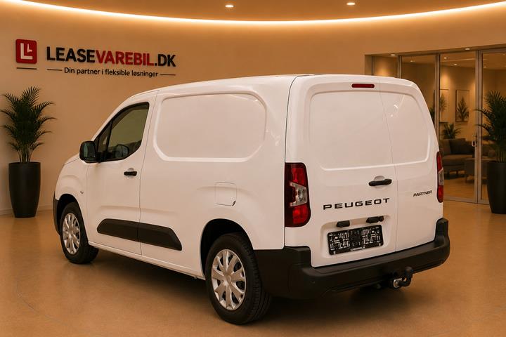 Hvid Peugeot Partner fra 2024