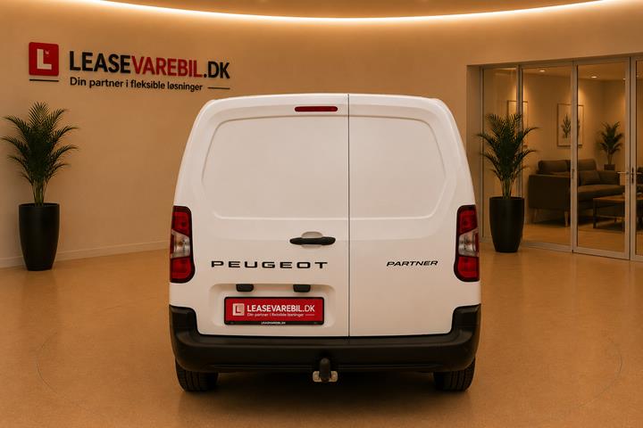 Hvid Peugeot Partner fra 2024