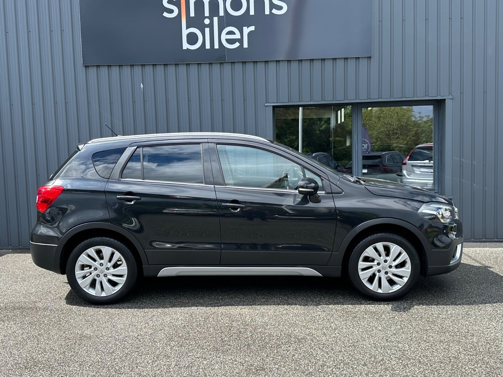 Sort Suzuki S-Cross fra 2018