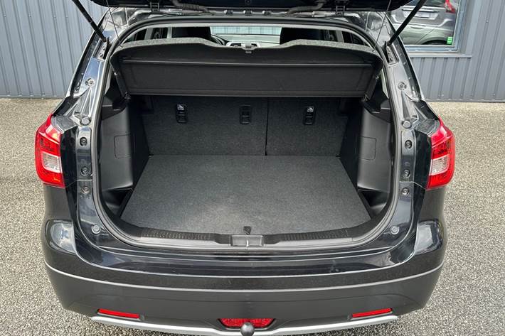 Sort Suzuki S-Cross fra 2018