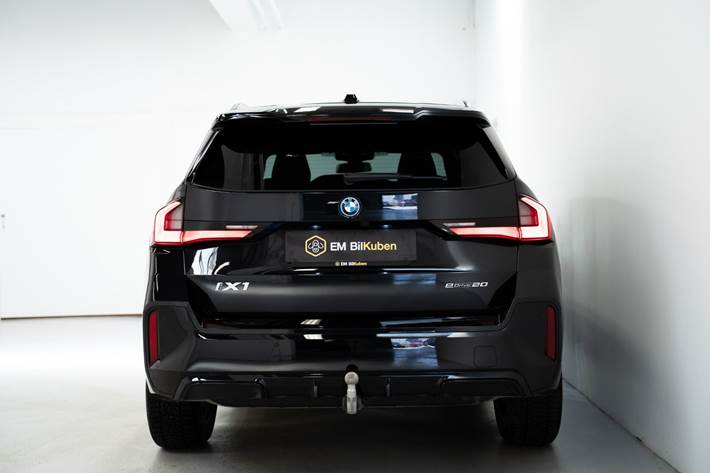 undefined BMW iX1 fra 2025
