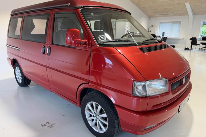 Rød VW California fra 1994