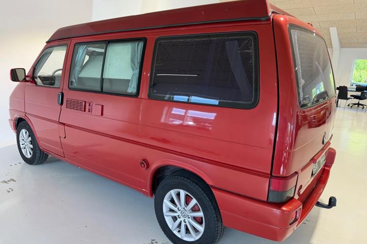 Rød VW California fra 1994