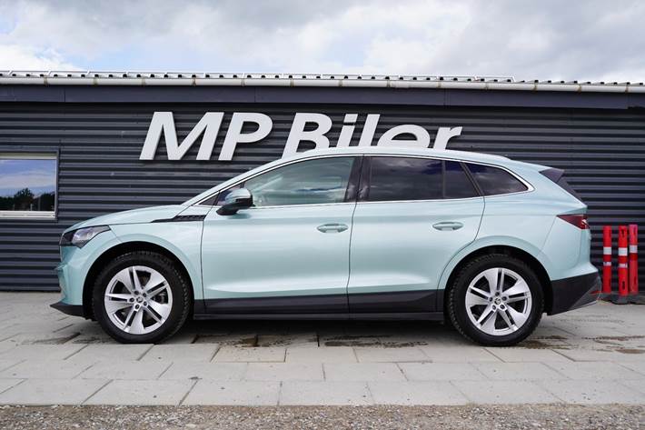 Turquoise Skoda Enyaq fra 2023