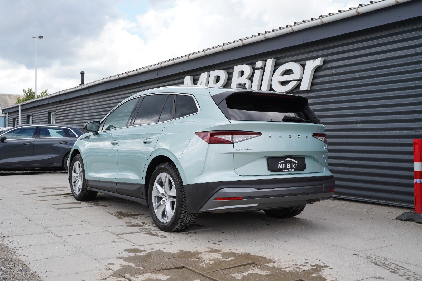 Turquoise Skoda Enyaq fra 2023