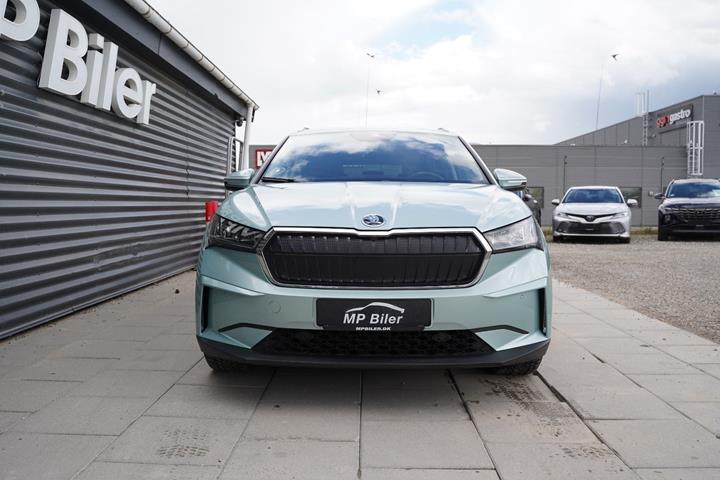 Turquoise Skoda Enyaq fra 2023