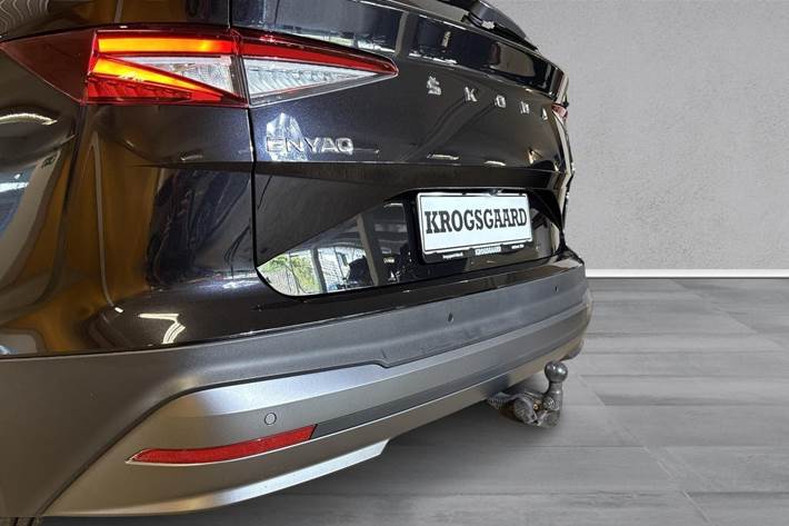 Sort Skoda Enyaq fra 2023