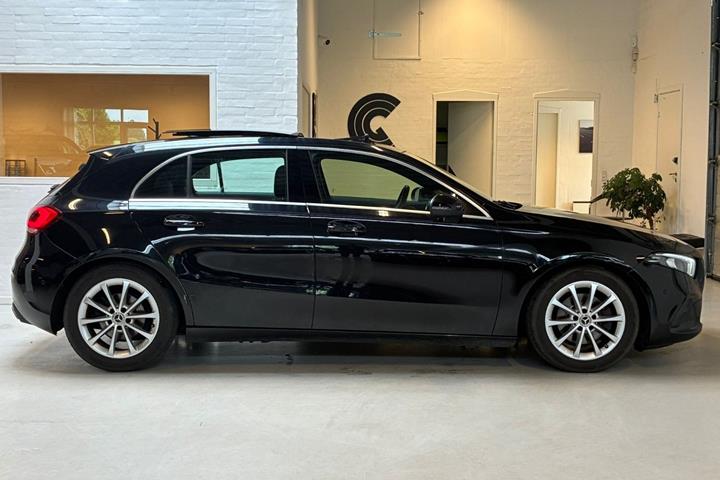 Sort Mercedes A200 fra 2018