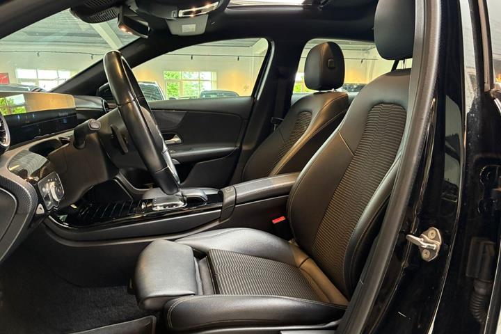 Sort Mercedes A200 fra 2018