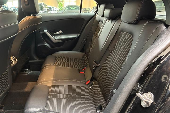 Sort Mercedes A200 fra 2018