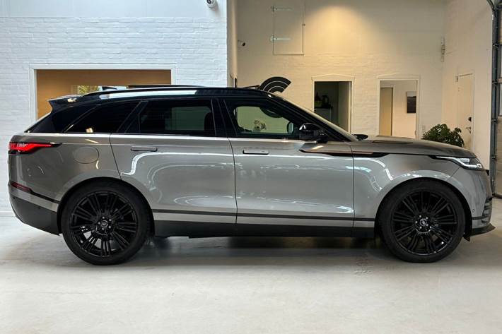 Sølv Land Rover Range Rover Velar fra 2018
