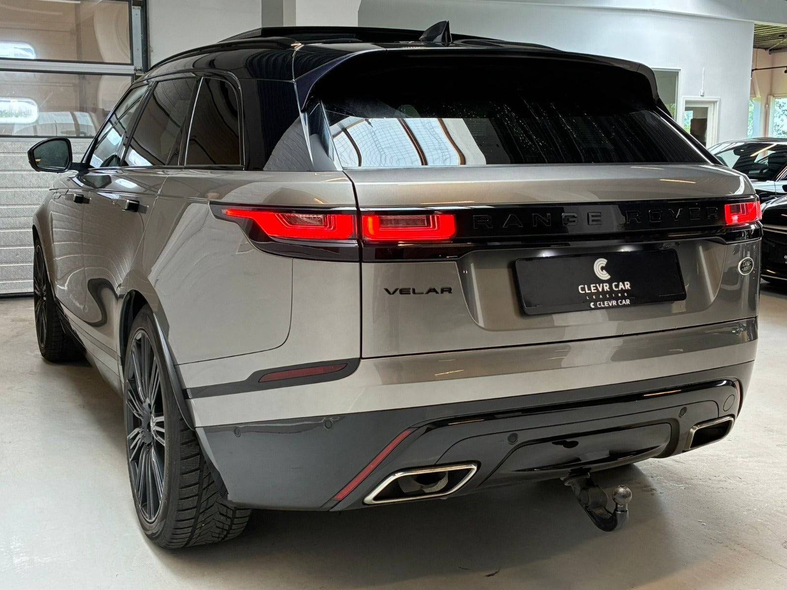 Sølv Land Rover Range Rover Velar fra 2018