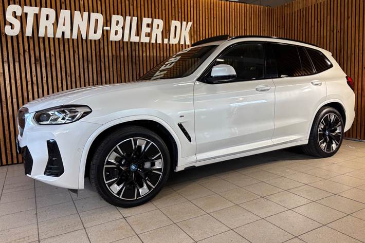 Hvid BMW iX3 fra 2023