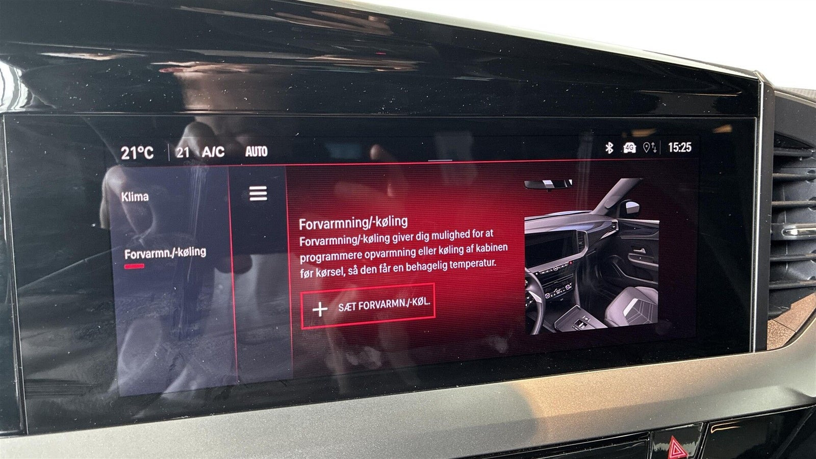 Grå Opel Mokka-e fra 2025