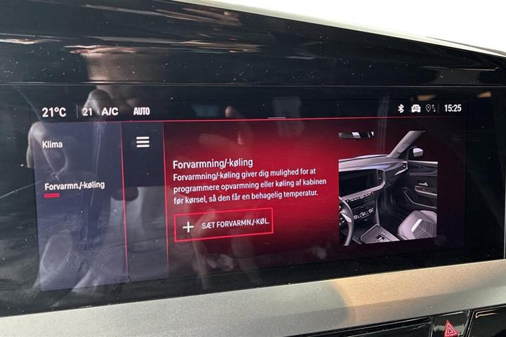 Grå Opel Mokka-e fra 2025