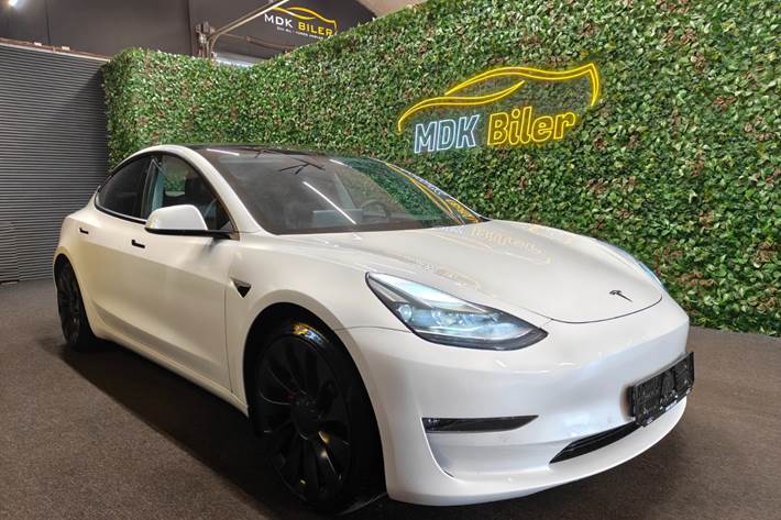 undefined Tesla Model 3 fra 2021 set udefra